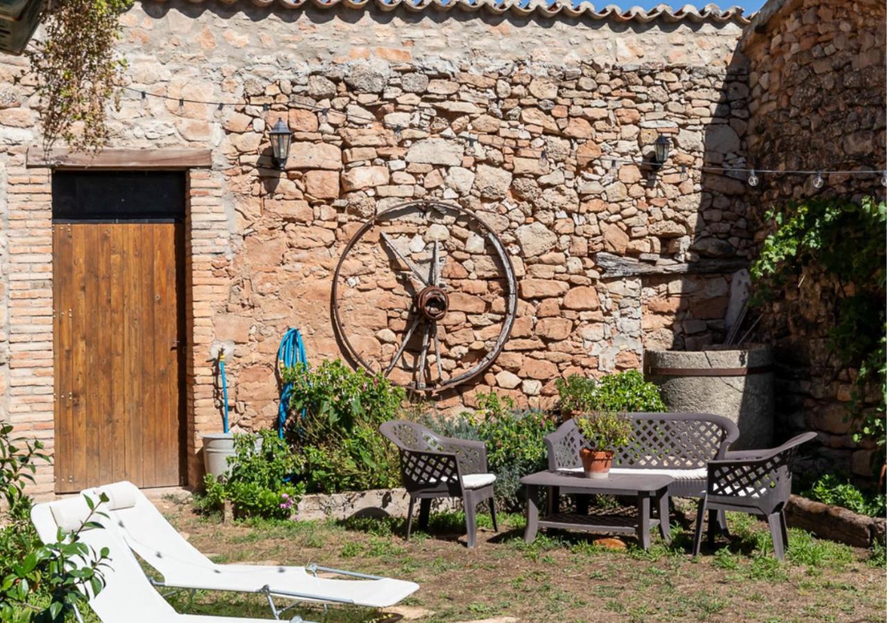 Masia Aubareda San Martín de Tous Buitenkant foto